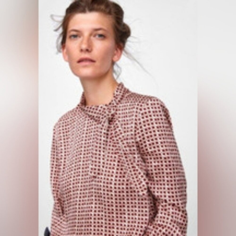 Zara Geometric Bloe size Medium Cream and red
